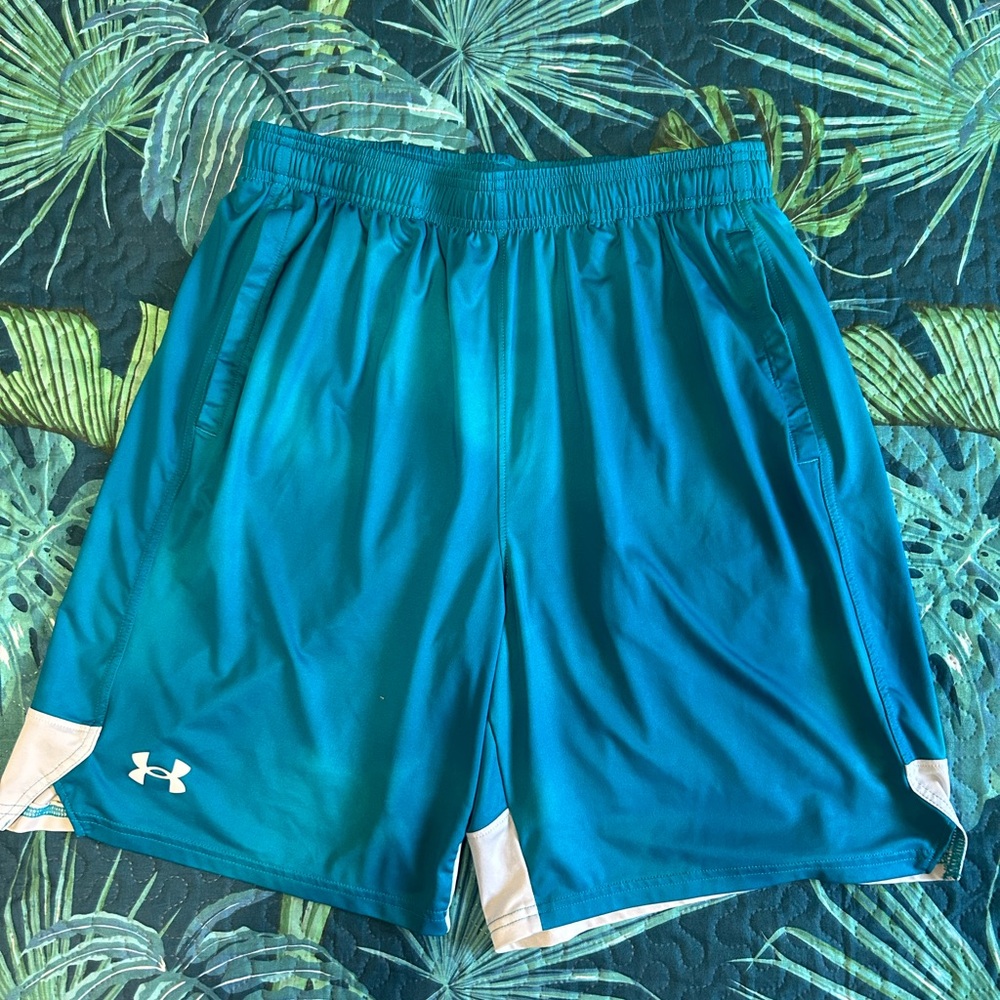 Under Armour Athletic Shorts - Size Large